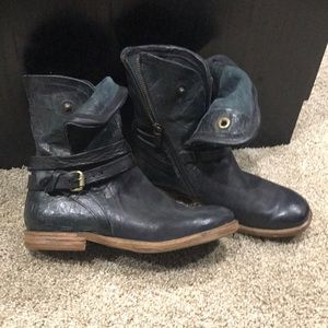 Adorable Never Worn Leather Black boots